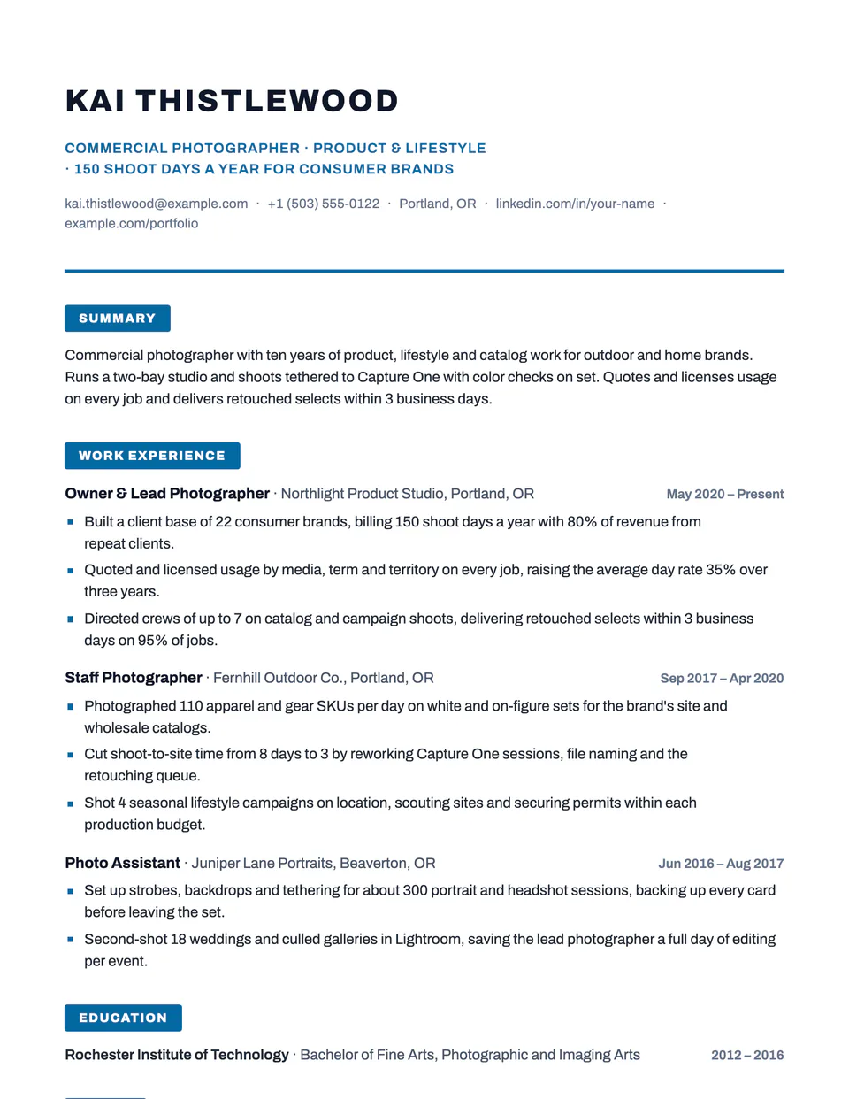 Photographer sample resume in the Vertex template